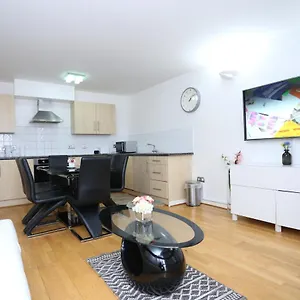 Apartment Gorgeous 2 Bedroom 2 Bathroom Woolwich, London