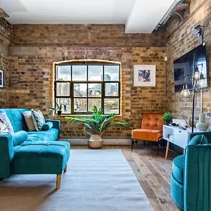Apartment Livestay-fabulous Three Bed Warehouse Conversion, London