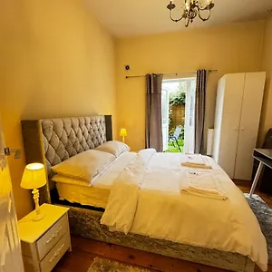 Apartment Capital In Stratford, London