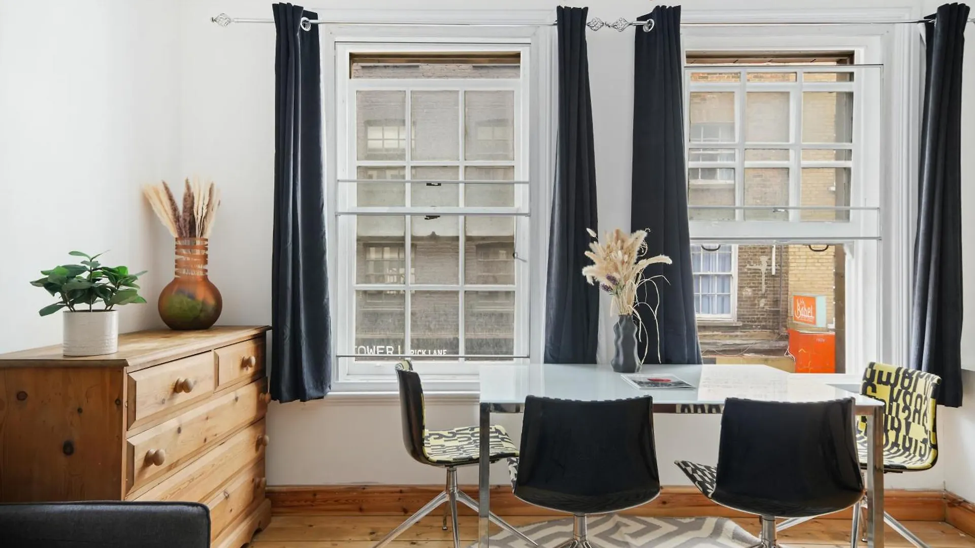 Visit Brick Lane - 1 Bed London Flat With Large Patio Apartment