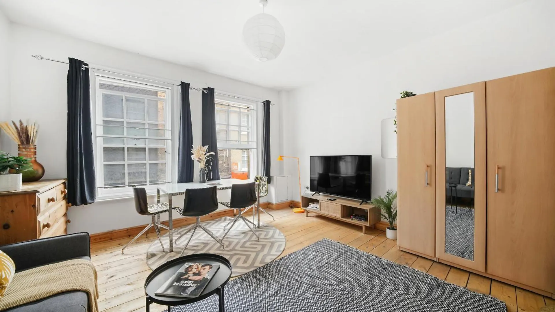 Visit Brick Lane - 1 Bed London Flat With Large Patio Apartment United Kingdom