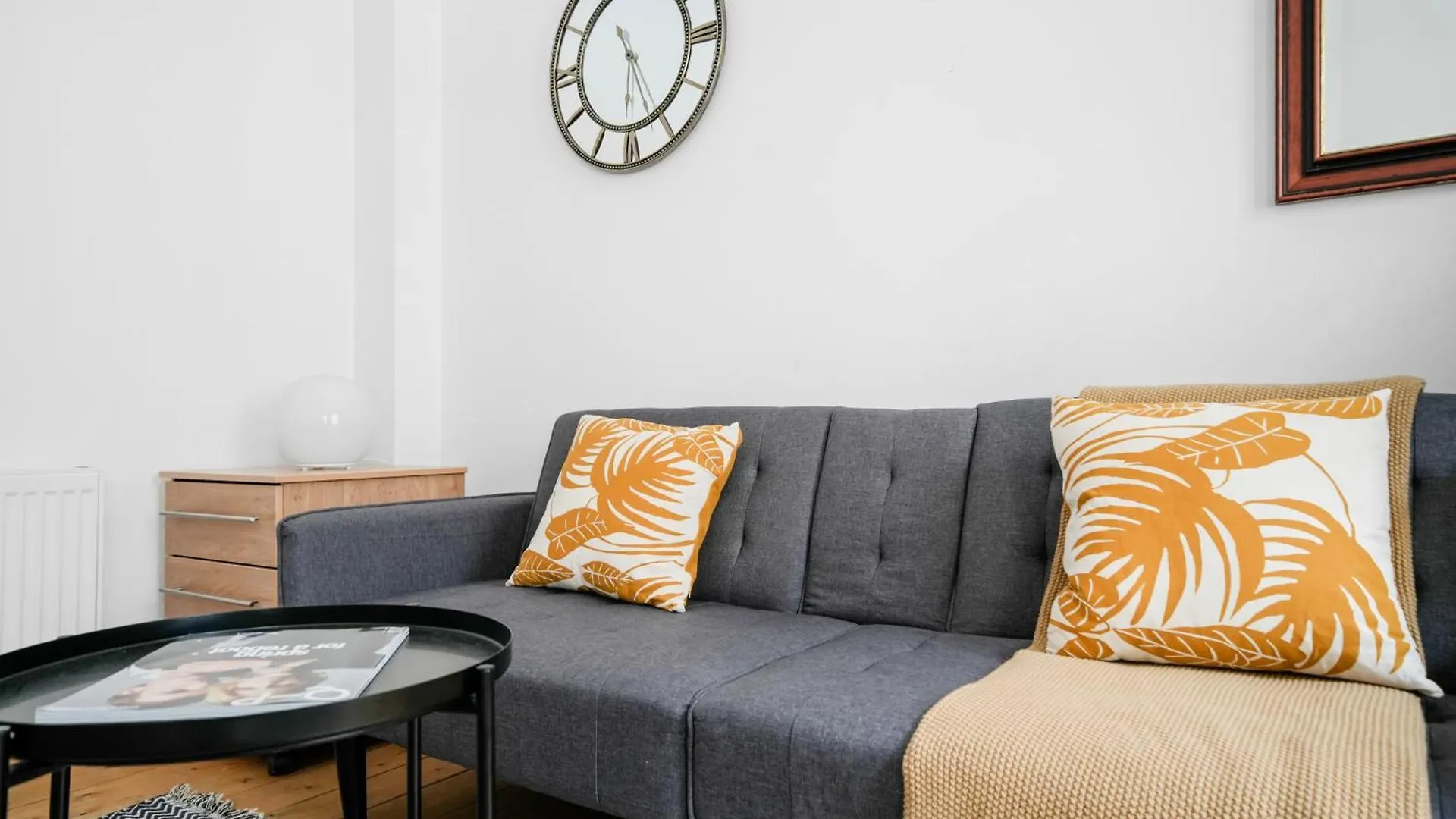 Visit Brick Lane - 1 Bed London Flat With Large Patio Apartment