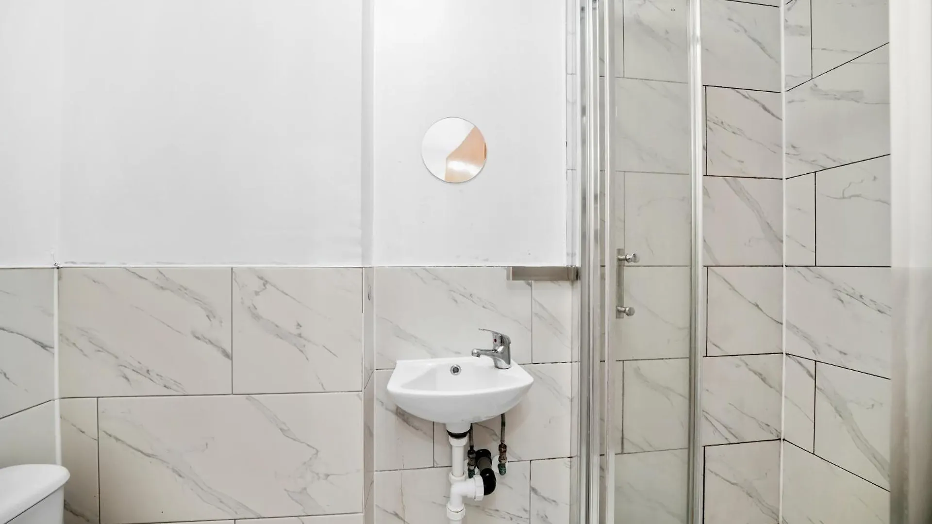 Visit Brick Lane - 1 Bed London Flat With Large Patio Apartment