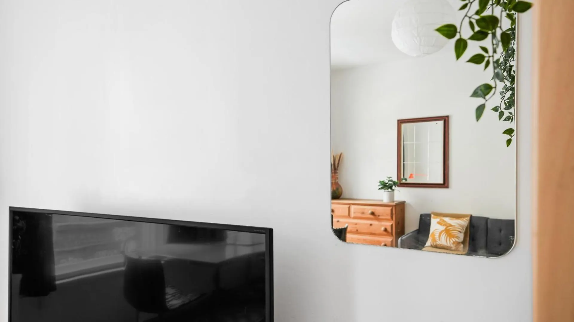 Visit Brick Lane - 1 Bed London Flat With Large Patio Apartment